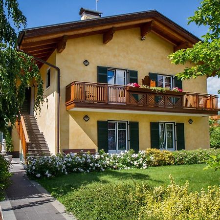 トレント Agritur Val D'Adige Bed & Breakfast エクステリア 写真